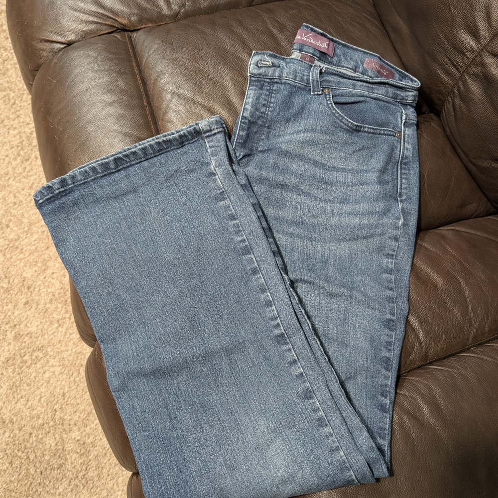 Gloria Vanderbilt Women's Straight Leg Jeans in Blue
